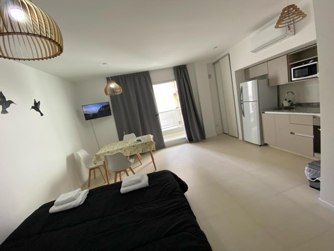 Crystal Lavalle 1725 Apartment